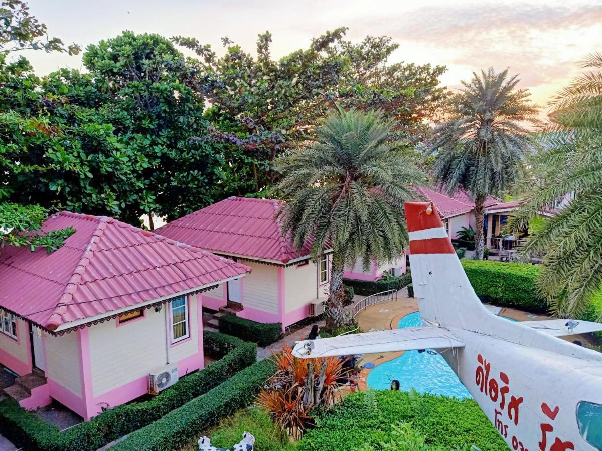The Iris Resort Chao Lao Beach Exterior foto